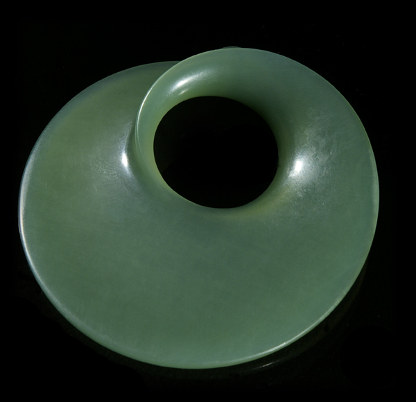 Sculpted 'Moebius Disc' moebiusdisc3 Carved Jade Moebius Disc